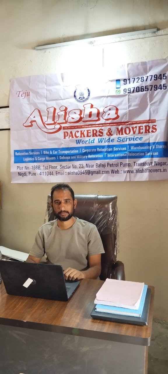 Alisha Packers And Movers Banner